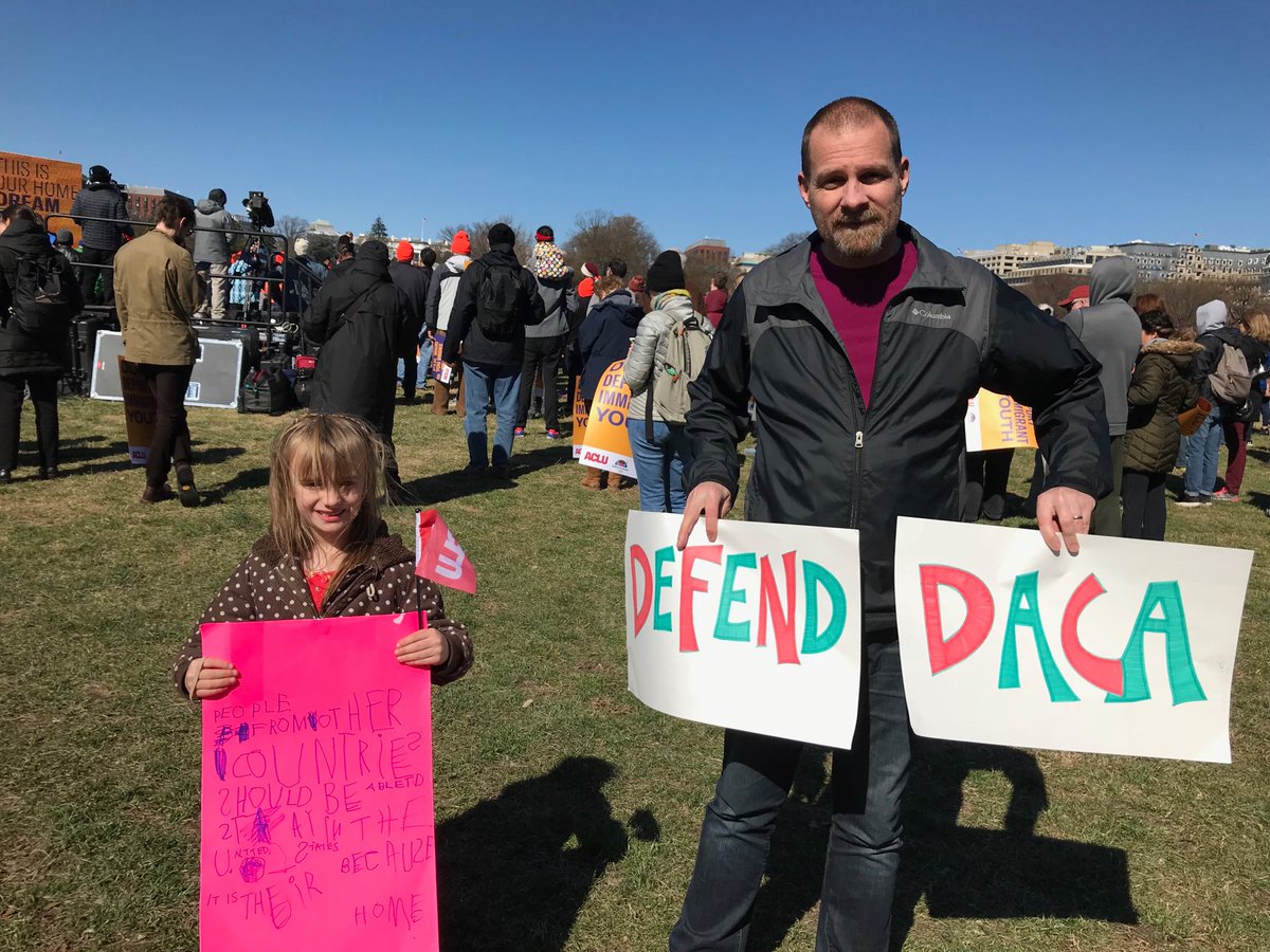 AmazonMiller's tweet image. My 5 year old’s hand-written sign: “People from other countries should be able to stay in the United States because it’s their home!” #HereToFight #DefendDACA @UnitedWeDream