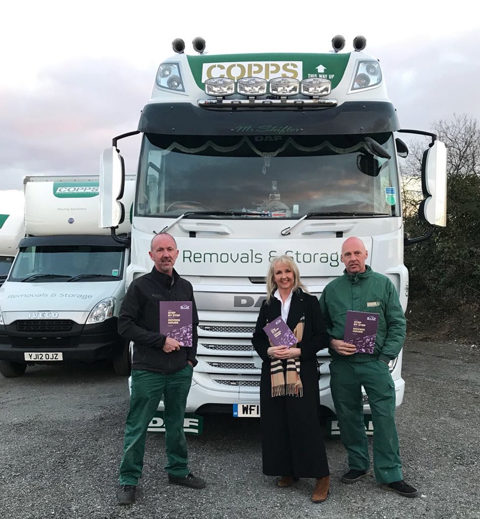 HelpForMovers's tweet photo. Absolutely LOVED meeting up with the boys! Couldn’t be more pleased with how they support me! #Copps you’re the best!  @SimonCopp @CoppRemovals Helping their customers with my #StepByStepGuide lisa@helpformovers.uk https://t.co/vdSXV5Bqye