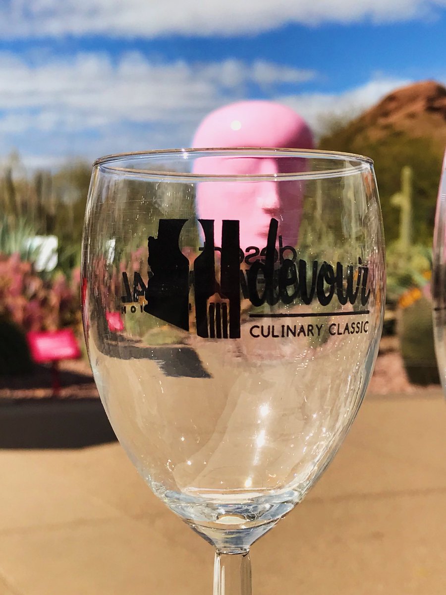 dbgphx's tweet image. Cheers to another great day at #DevourPhoenix 🥂 Who has tickets for today?