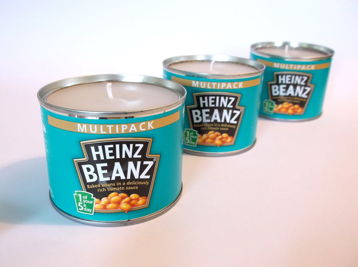 McPoodleShop's tweet photo. The snowpocalypse is still happening. Time to bust out the baked bean tin candles! https://t.co/KfVrLurJiy #crafthour #beastfromtheast #snowpocalypse2018 https://t.co/sk3zprWaO1