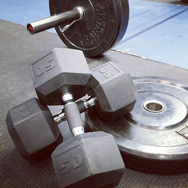 JessDHines's tweet image. Am I really going to do this AGAIN?? #LIVEHIGHER #CROSSFIT @dragonflycrossfit ift.tt/2I2NJGh
