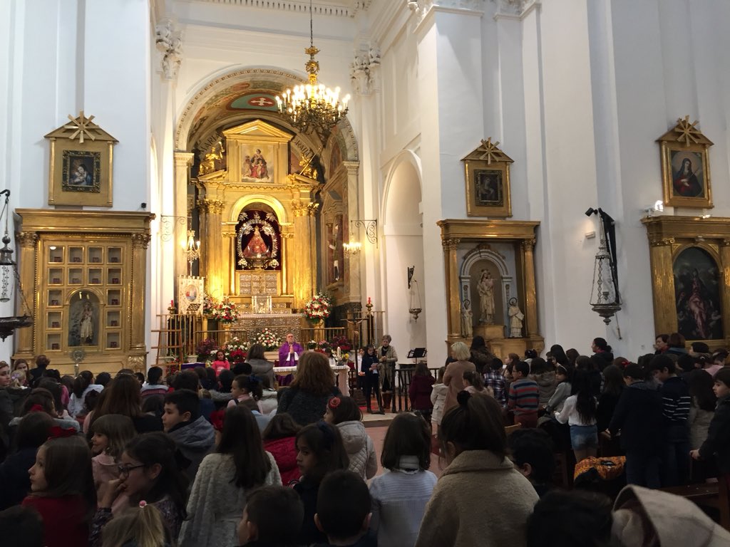 IllescasParroq's tweet photo. Celebración de la Eucaristía en el Santuario de la Virgen de la Caridad con los niños de Catequesis de Iniciación Cristiana. @funcave1 @planpastoral https://t.co/O2fbwVxdES