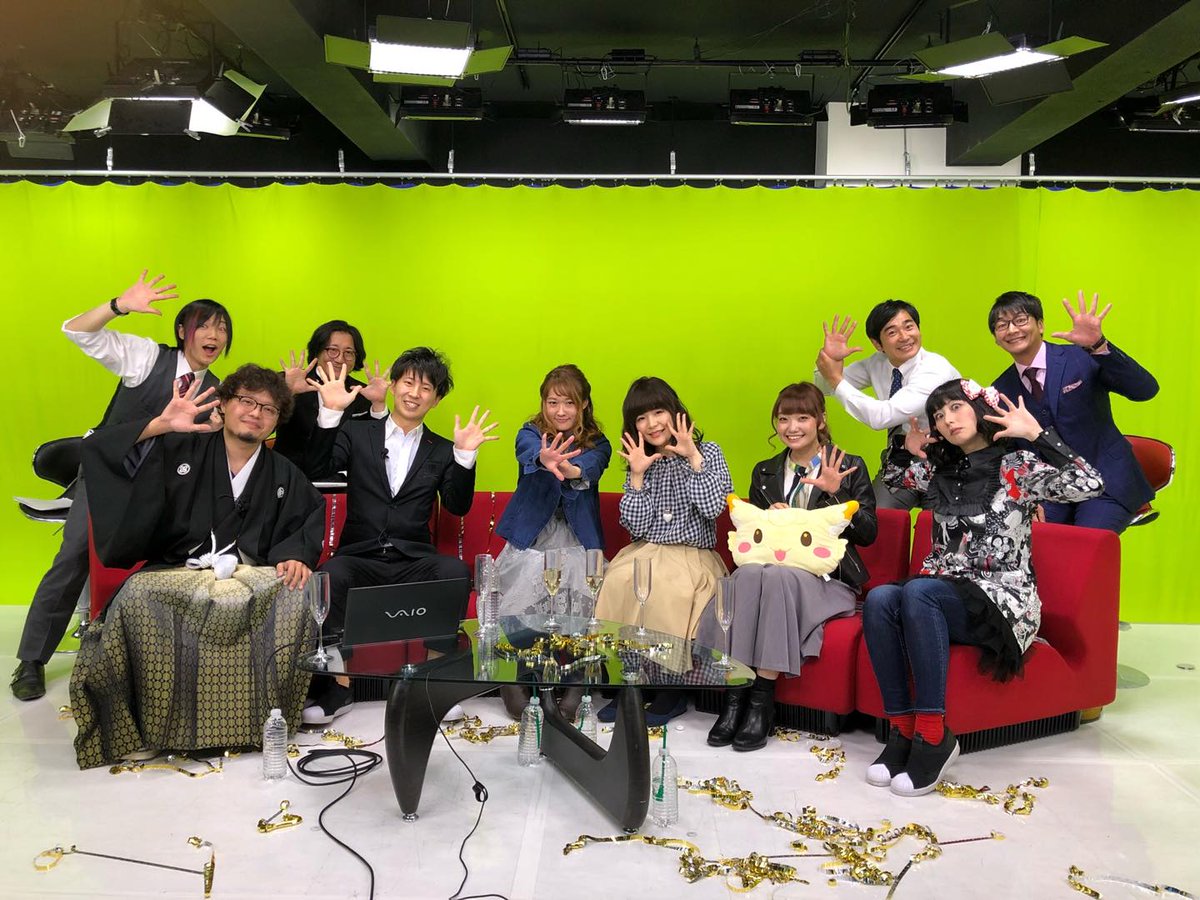 公式 魔法使いと黒猫のウィズ 本日は5周年記念ニコニコ生放送をご視聴いただきまして 誠にありがとうございました W 皆さまのおかげで無事に5周年をお祝いでき 放送を終了することができました 6年目の放送も また遊びに来てくださいね 黒