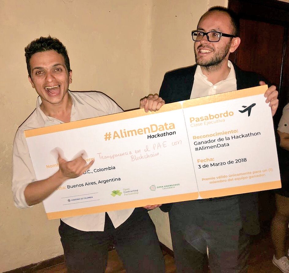 STransparencia's tweet photo. Evaluamos cada propuesta y ¡ellos fueron los ganadores de la hackaton #AlimenData! Un encuentro que nos demostró cómo podemos usar los datos abiertos para proteger los recursos públicos de PAE. ¡Gracias a todos los participantes! https://t.co/r8FW7HgrZh