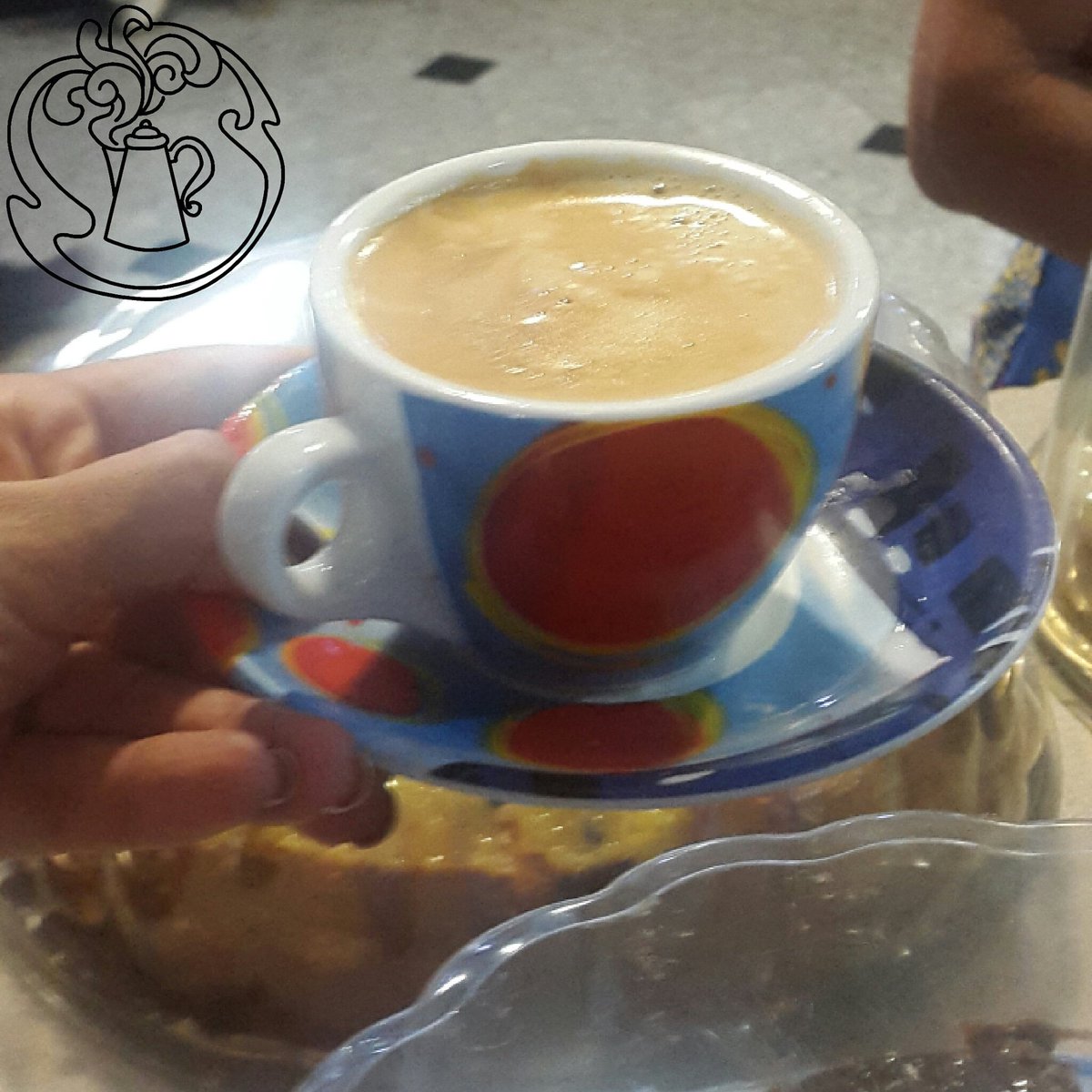 #felizdomingo 
Persistir, Insistir, nunca Desistir!.
Hoy estaremos abiertos.
#cafemicosa #cafecontorta