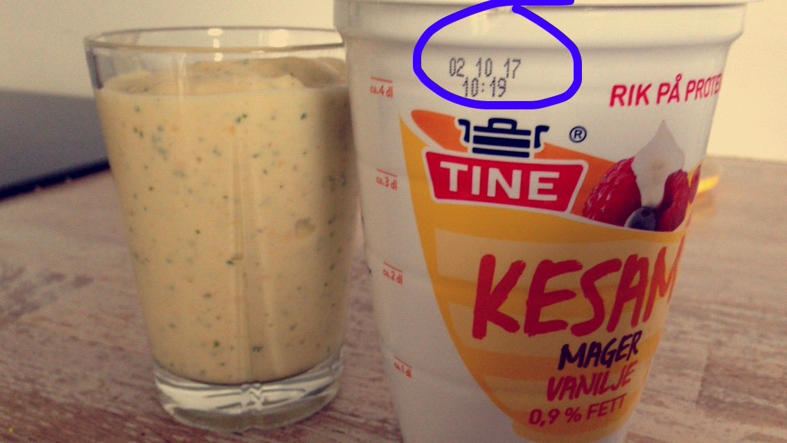 _alvnita's tweet photo. #likegodetter #kesam fra i fjor i deilig #smoothie #matsvinn #matvett #spisopp @matvett_no @Melk_no @melkeida @TINE_SA https://t.co/AYl8HXKZkg