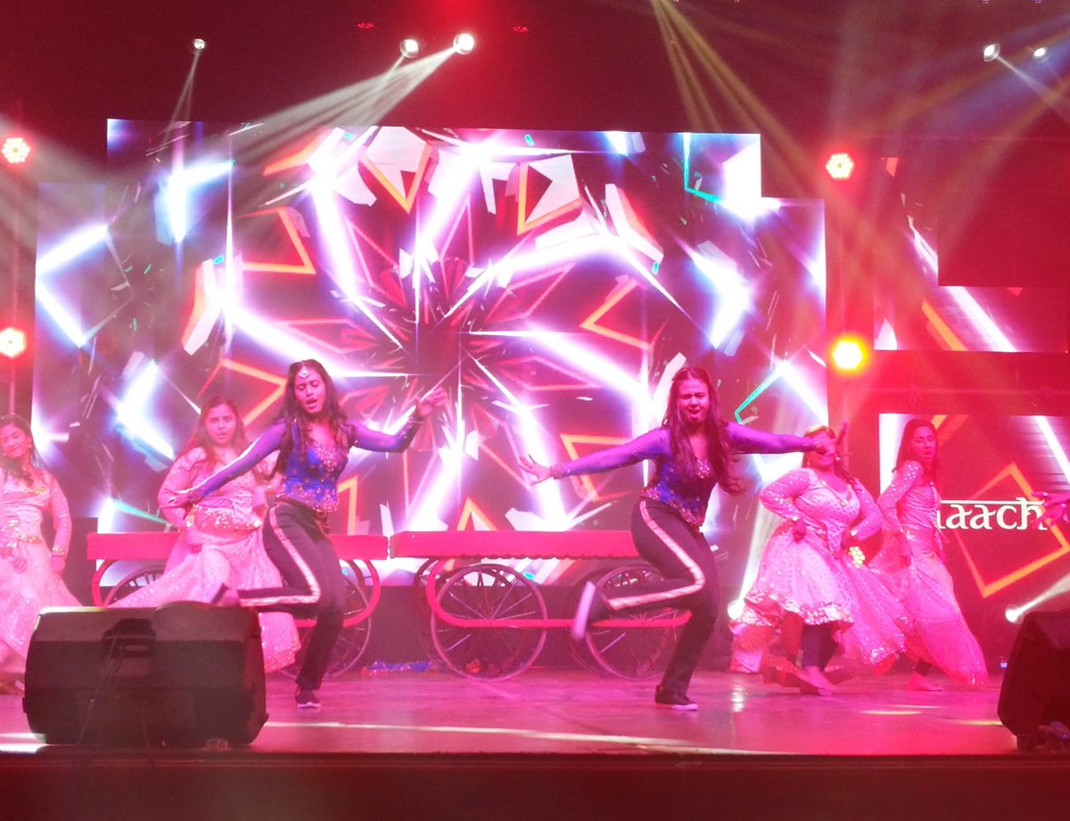 🎵 1 musical mashup 
✨ Some divine magic
☺️ A pinch of feels 
💃 A big dash of naach 
A recipe for ultimate entertainment at the #YTFF Chennai Showcase 💯