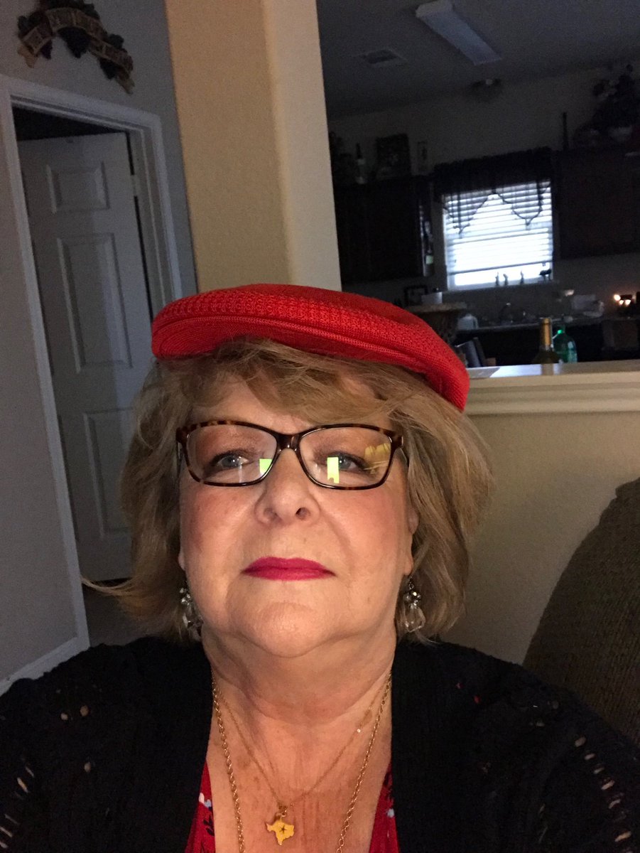 Paula Lobb tweet media