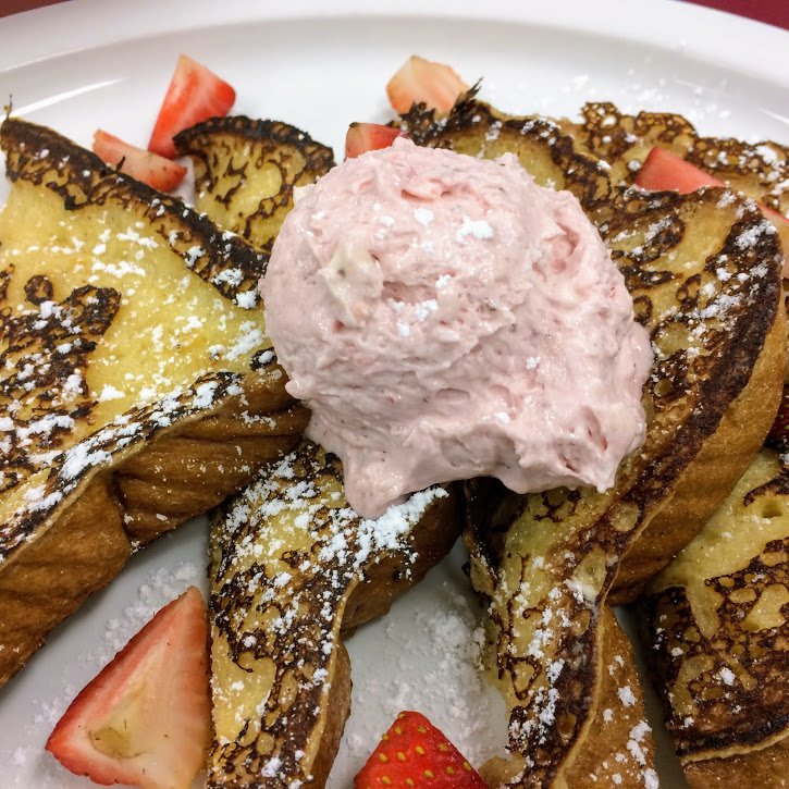 Sun_Singer's tweet photo. Sunday Brunch at Sun Singer....10A until 2P #cu4brunch #chambana #eatsunsinger #drinksunsinger #brunch https://t.co/HkcGAjpWrt