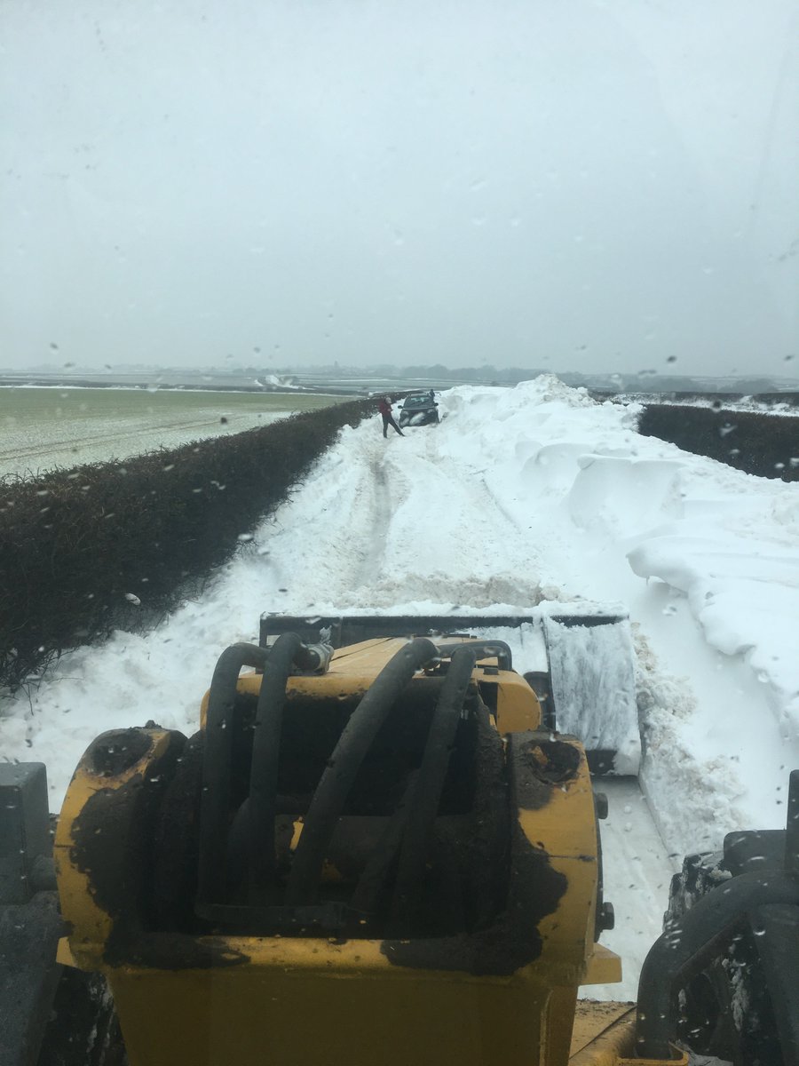 VOGCouncil's tweet photo. Would like to thank farmer Mike Thomas in Wick (Who has also been busy lambing) and all the other local farmers who are volunteering their time to help clear rural areas #CommunitySpirit at its best 🙂 https://t.co/UkKeEjb4Sw