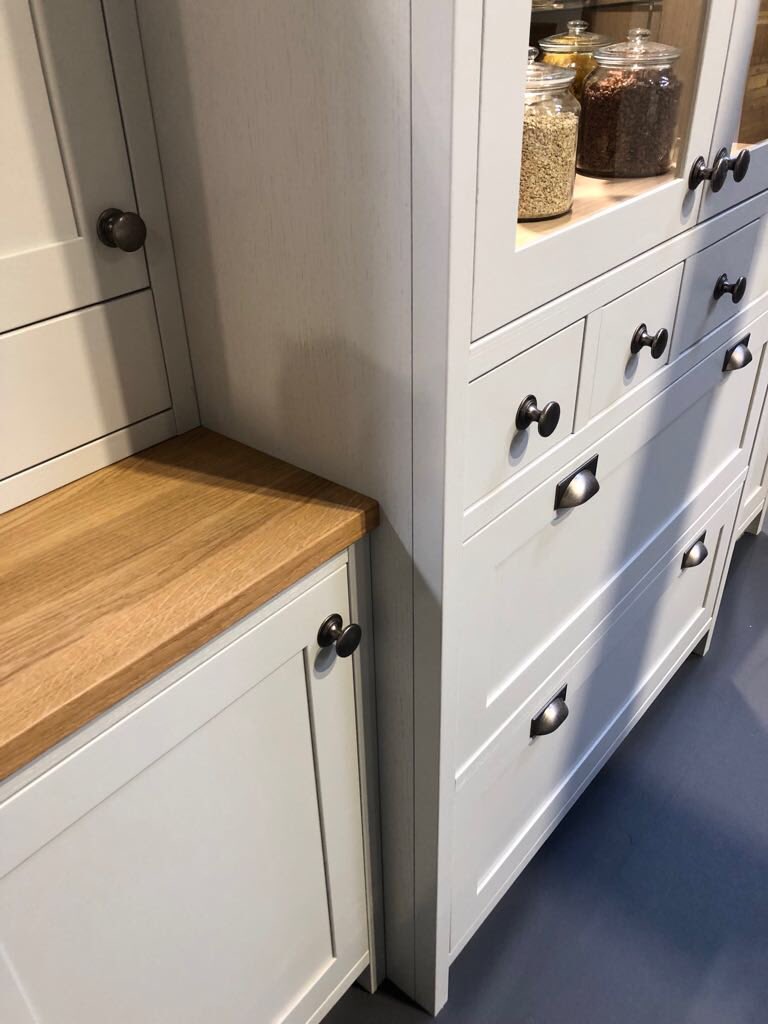kitchenbrokeruk's tweet photo. We loved the new @Kitchen_Stori ranges today @kbblive #kbb18 https://t.co/mdmRrijTnJ
