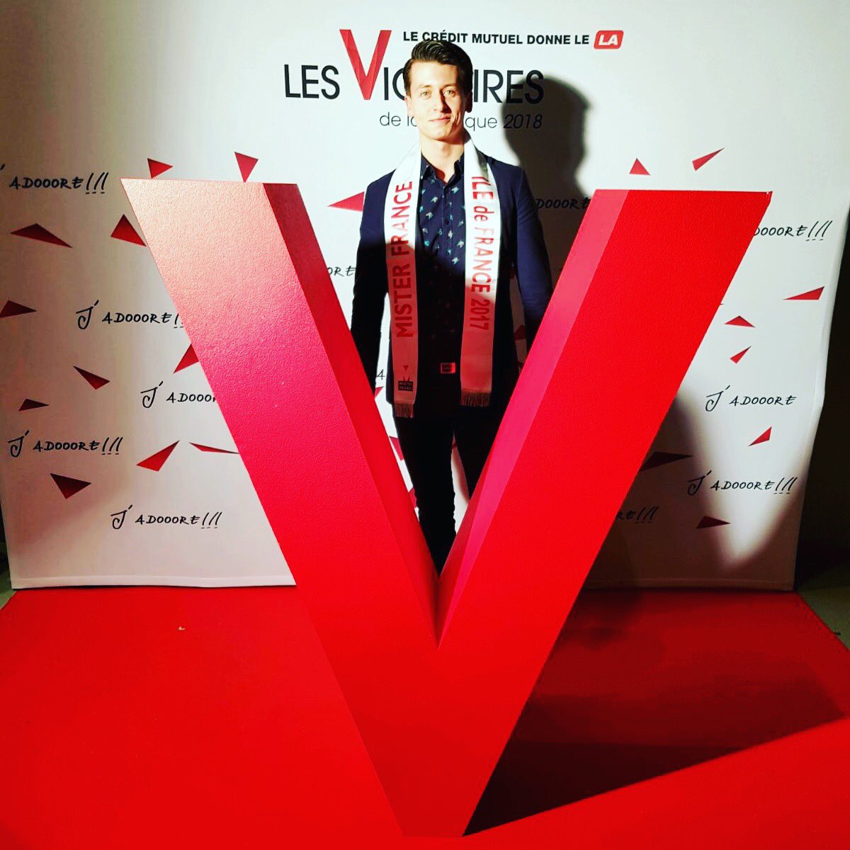 SR_stanislas's tweet photo. Souvenir il y a quelques semaines j’ai assisté aux victoires de la musique #victoiredelamusique #evenement #paris #iledefrance #misterfrance #influencer #instagood #instaphoto #instapic #instagram #instalike #instagramers #model #modeling #musique #recompense #trophee https://t.co/lcJwpRr5Od