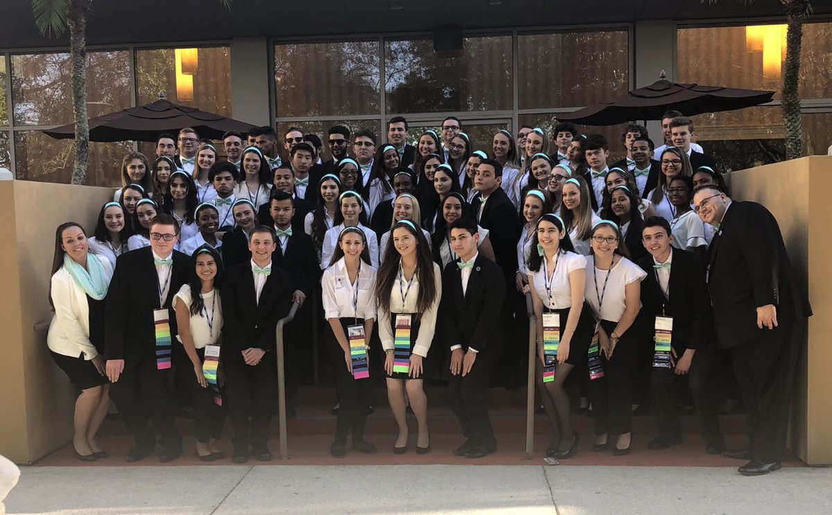 cortneyyevans's tweet photo. last states but the best states. so thankful for my DECA family. the amount of SUPPORT from everyone never fails to amaze me. so happy to have placed in third in the state and qualify for internationals #SupportTheForce 🎗💛 https://t.co/8Hngn8cvIq