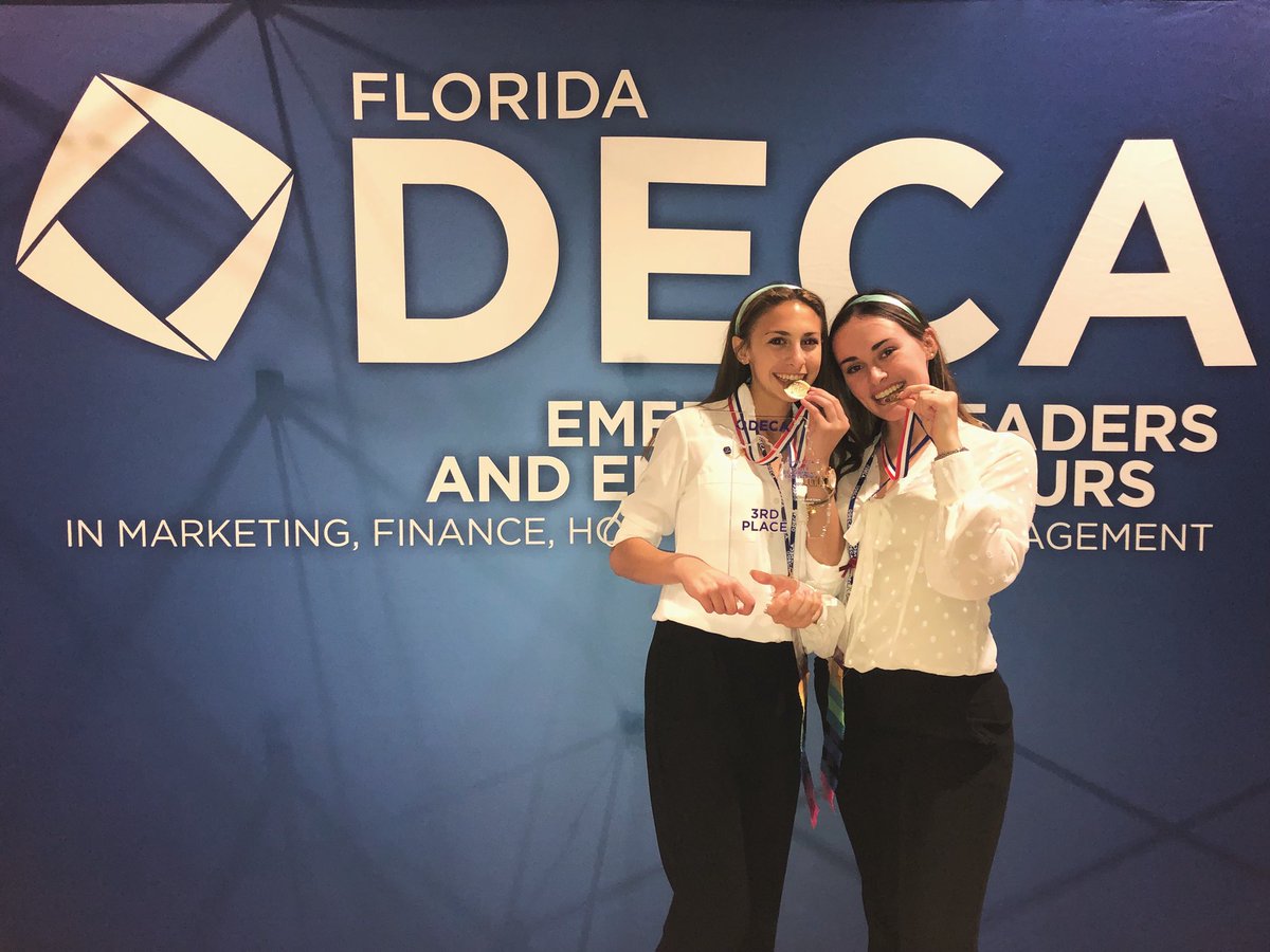 cortneyyevans's tweet photo. last states but the best states. so thankful for my DECA family. the amount of SUPPORT from everyone never fails to amaze me. so happy to have placed in third in the state and qualify for internationals #SupportTheForce 🎗💛 https://t.co/8Hngn8cvIq