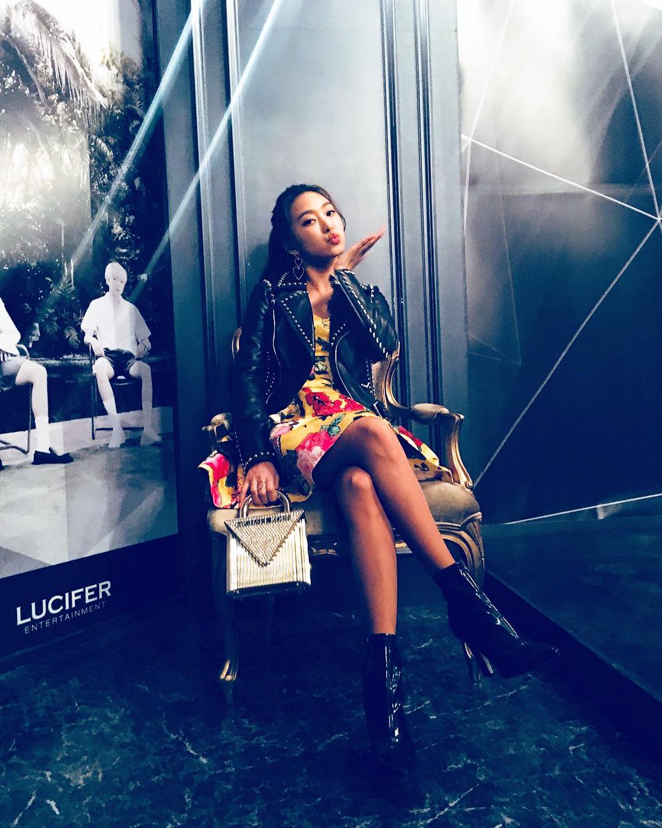 [BORA INSTAGRAM] borabora_sugar: #옥룡 #앨리스 #화유기
빠빠👋🏼👋🏼 kpopsnaps.com/p/Bf6C-VgHNDG #kpopsnaps