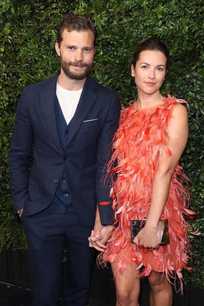 RoratoSilvia's tweet photo. #JamieDornan #AmeliaWarner #JamieAndMillie #VeryFantastic #Wonderful #VeryLoving #PreOscarsDinner #MadeoRestaurant #LosAngeles via @JamieDornan_org https://t.co/Emvy6aMpHl