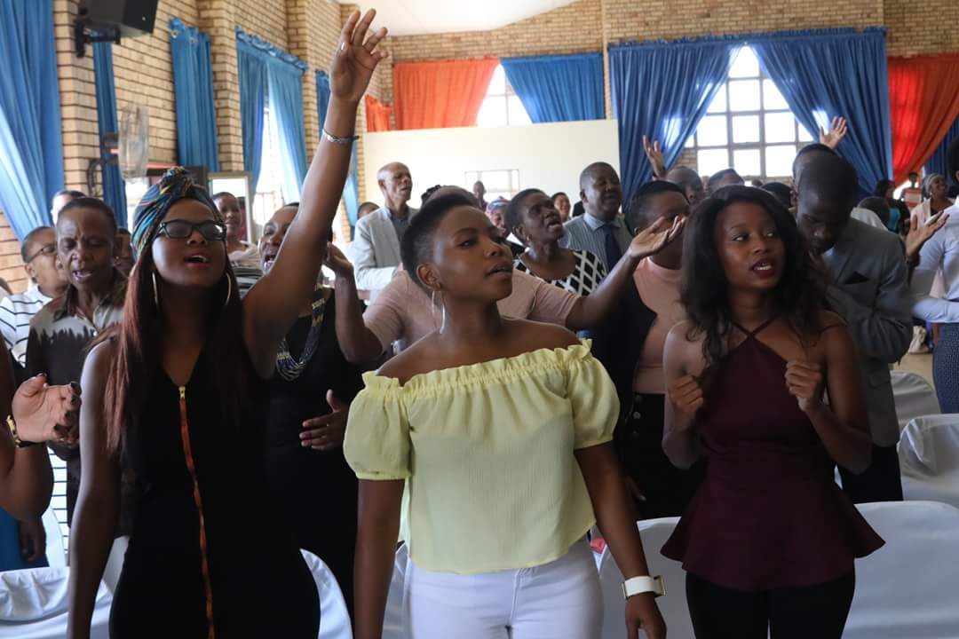 Grace_Mahikeng's tweet photo. This is some of our moments during praise and worship earlier today, in short we are a God fearing church. #30YearsOfGrace #PreparationForChange https://t.co/Cygkao7z71