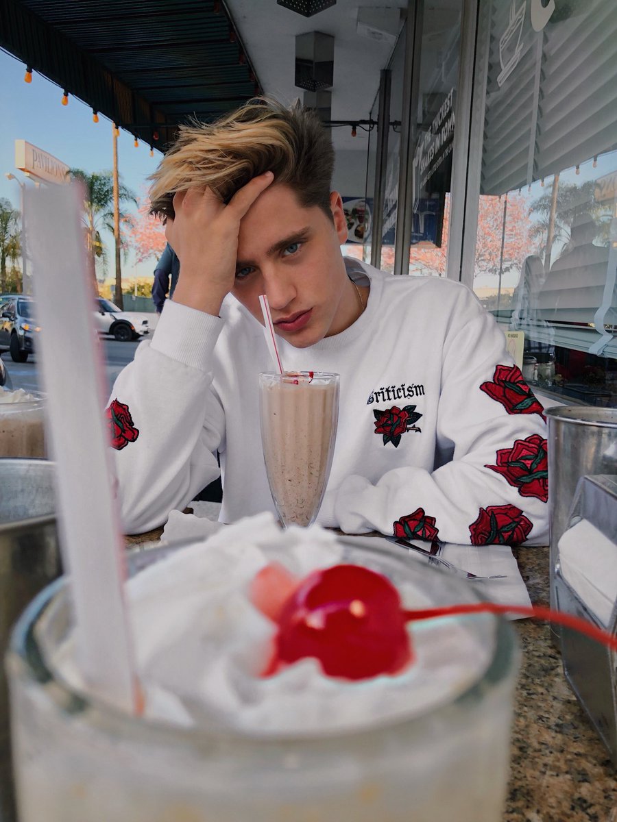 itsjustinxz's tweet photo. https://t.co/ZgDFP0y9Xj
