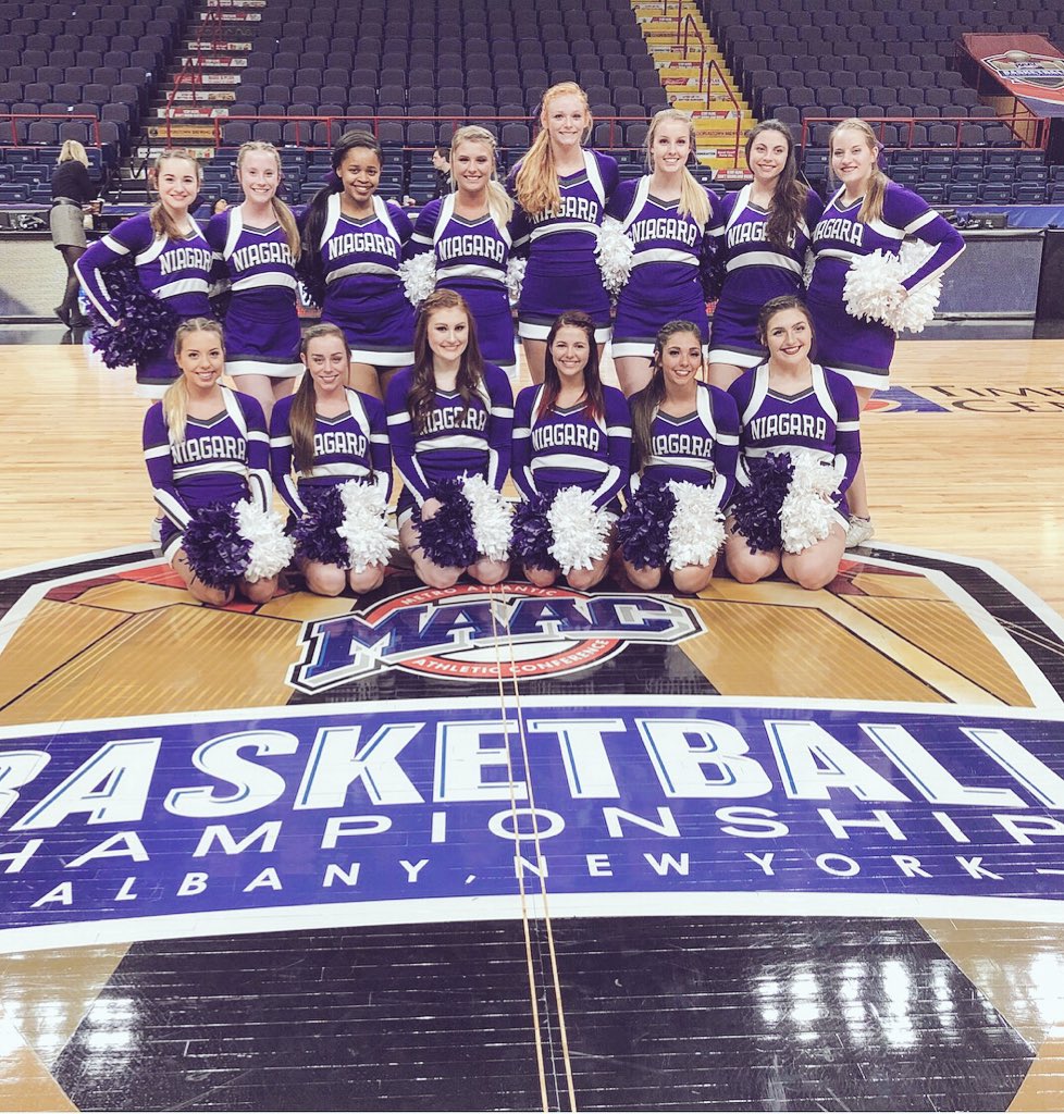 NiagaraU_Cheer's tweet photo. And that’s a wrap for MAACs 2018💜 proud of both  @NiagaraMBB &amp; @NiagaraWBB 🏀 thank you for an amazing season! https://t.co/aUTnEgH57T