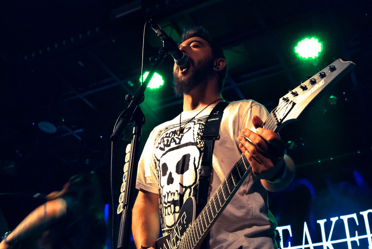 LaMusikalite's tweet photo. El pasado 24 de Febrero, @DawnOfTheMaya se despedía en Madrid junto con @Northbreaker y @Nebraskahc y nosotros estuvimos allí para contarlo. Concretamente @alexMaker93 que trae reportaje y fotazas. ¿La última parada de los DOTM? El @ResurrectionESP https://t.co/yXmvxzNRMT https://t.co/s5UTkGFS7R