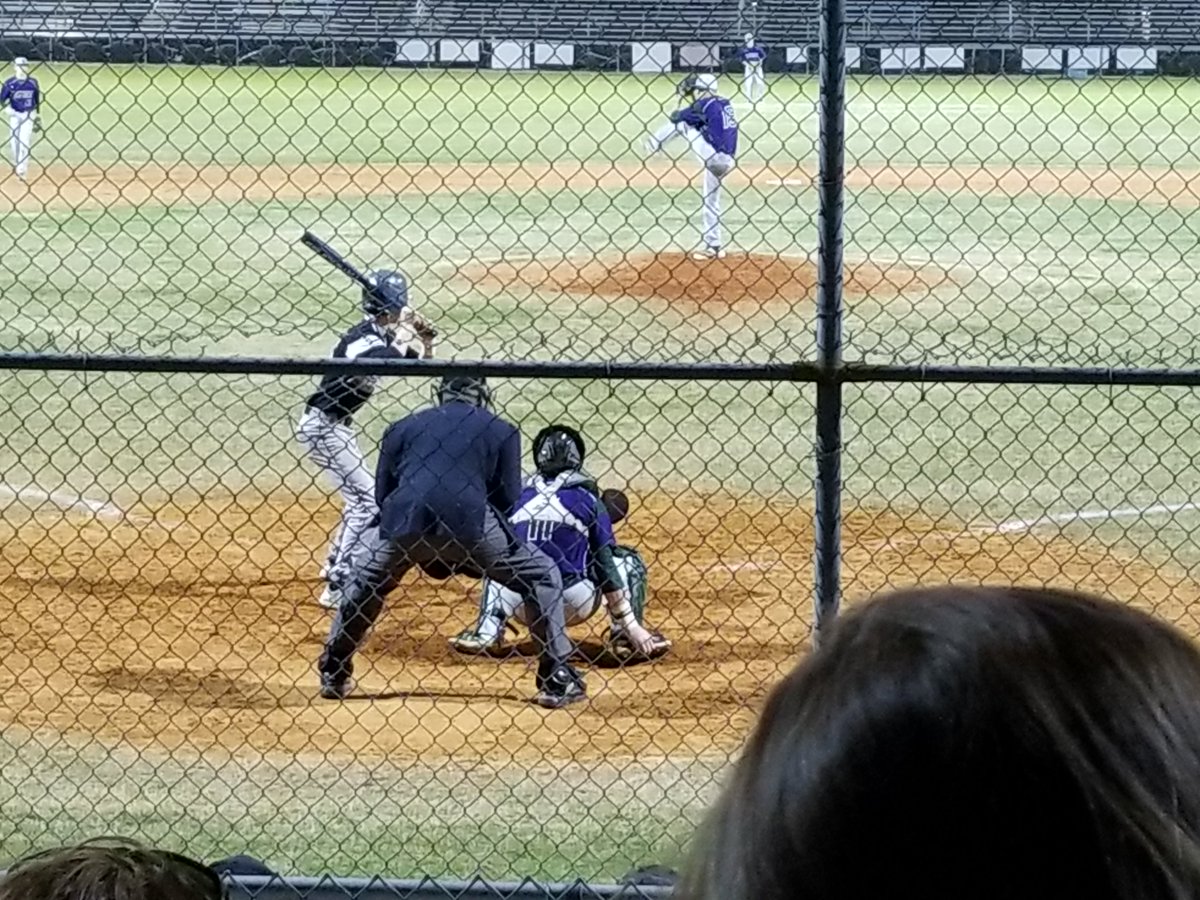 CoachWants2Win's tweet photo. Shoutout to a kid I have got to know the last few years and have in my homeroom. Went to watch @LHSgatorbbl this weekend, loved what I saw out of @dalton_browder. Big three innings of pitching, defense, some timely hits and all out hustle. 4.6 GPA 27 ACT #BrightFuture #ProInLife https://t.co/MzZls7c2jo