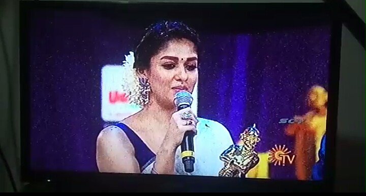 GuruAjith1's tweet photo. Nayanthara Said #ThalaAJITH 💗💗My All Time Fav Actor 😎 https://t.co/oTbnKI3dBM