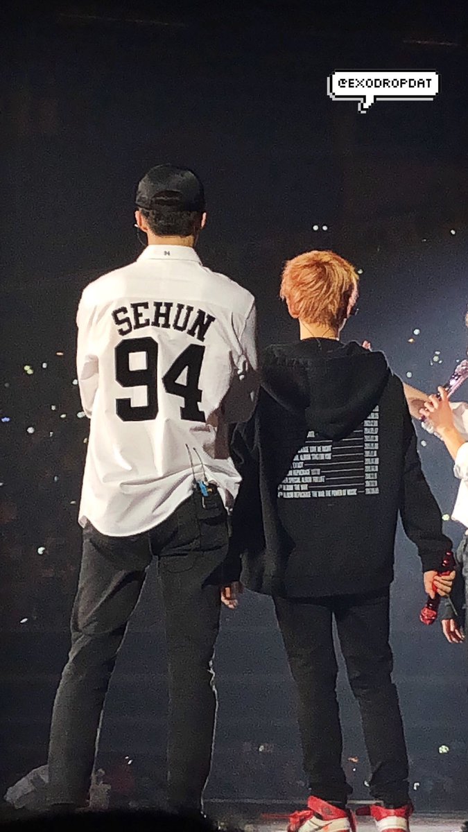 moochoco_'s tweet photo. น้องแบคตัวเล็กมาก 555555555 คือพิฮุงกอดจมอกจ้ะ 😏😏😏😏💟_💟 https://t.co/LvkSU5atDW