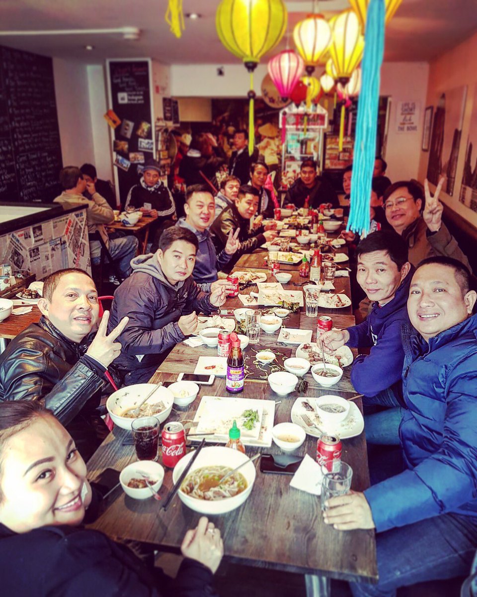 Absolutely lovely and amazing people from Vietnam. Having lunch @vnam_mcr before heading to the City vs Chelsea game 🙌🏼⚽️ #manchestercity #mcfc #vietnamesepeople #vietnamesefood #football #tourgroup #amazingpeople #love #fellowship #vietnam