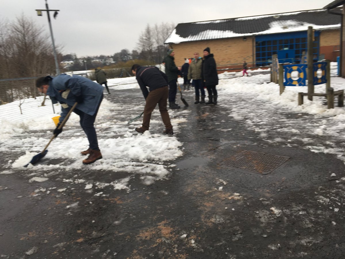 CommunityDavid's tweet photo. You’re going back to school even if we have to clear the play ground ourselves! #desperateparents https://t.co/qOhUwb7lTu