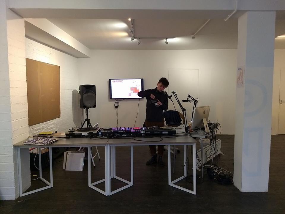 wagonart's tweet photo. Now Rai Stones is live on #2DAYRADIO until 5pm - tune in https://t.co/drfz8Uzn1Z ---@PeacockVisArts #wormopen #peacockassociates #peacockvisualarts https://t.co/PZV2CilIR5