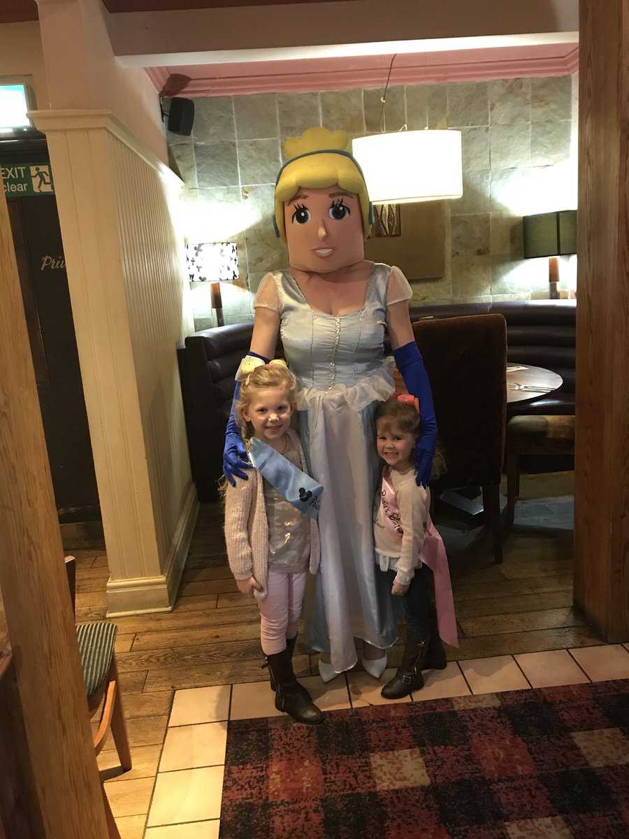 Nikki Wakeham tweet media