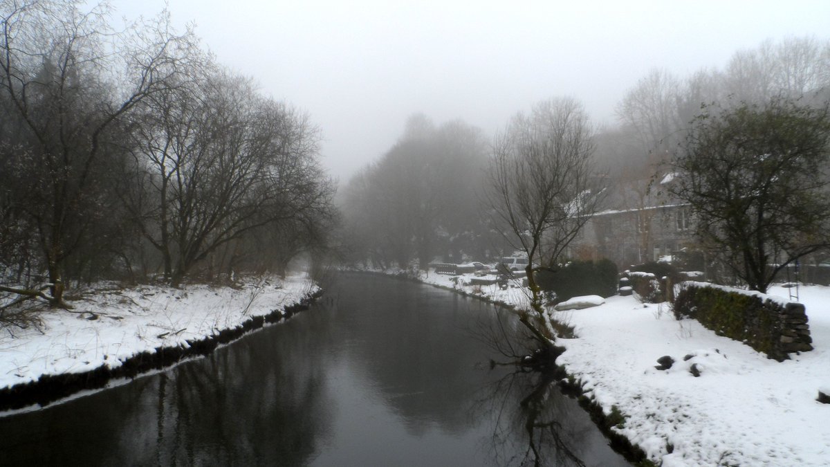 CrossDotMedia's tweet photo. Sunday Afternoon Walk in Peak District.
#springishere @metoffice @sykescottages #monsaltrail #uksnow #BeastFromTheEast #peakdistrict #sundaymotivation #photography #landscapephotography #UKWeather https://t.co/METIE1jpQT