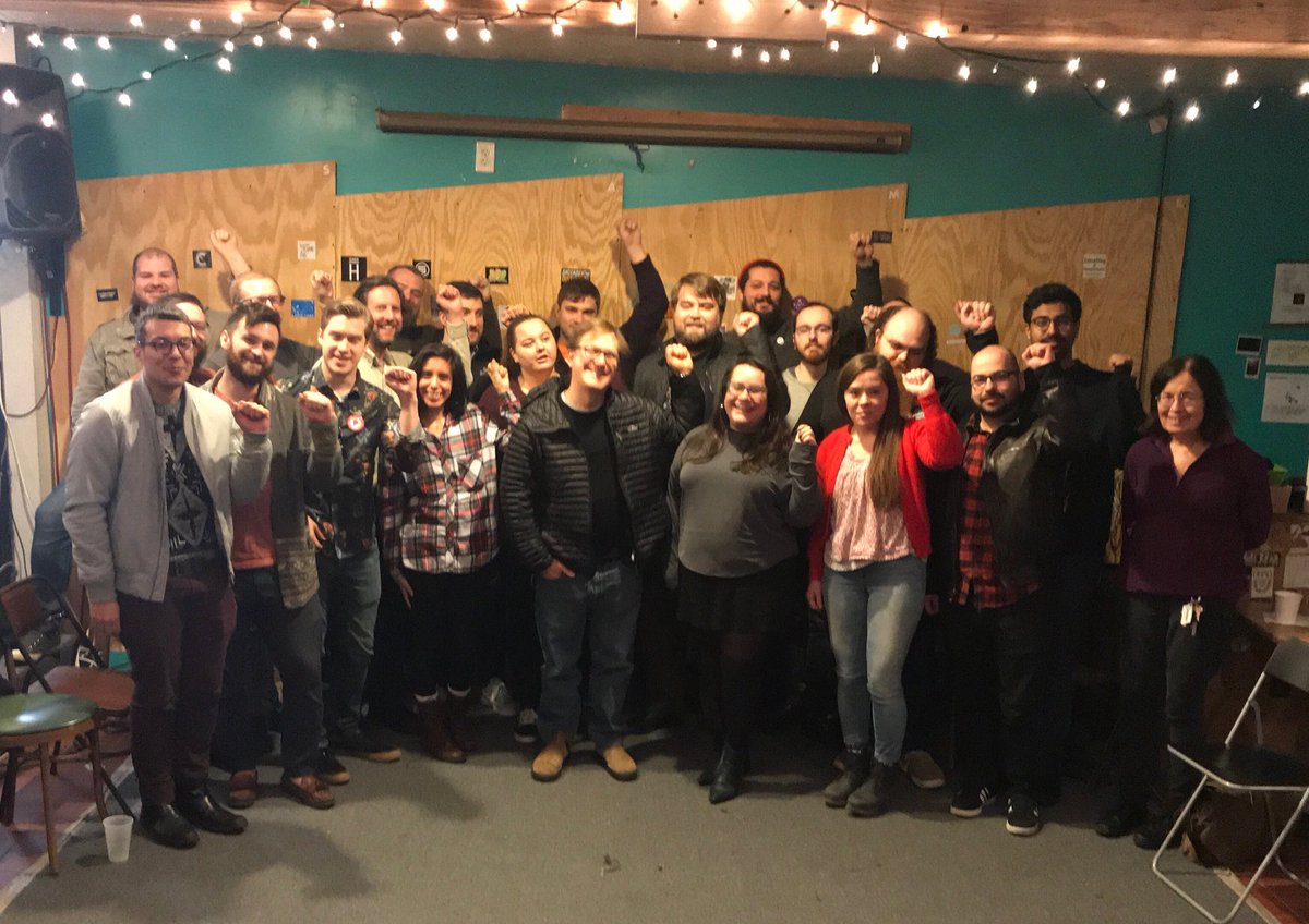 pghDSA's tweet image. 🌹@pghDSA members were joined by @CoreyRobin for a conversation on his book “The Reactionary Mind” in #Pittsburgh this morning—and to say solidarity with the workers on strike in WV! #WVTeachersStrike #55strong