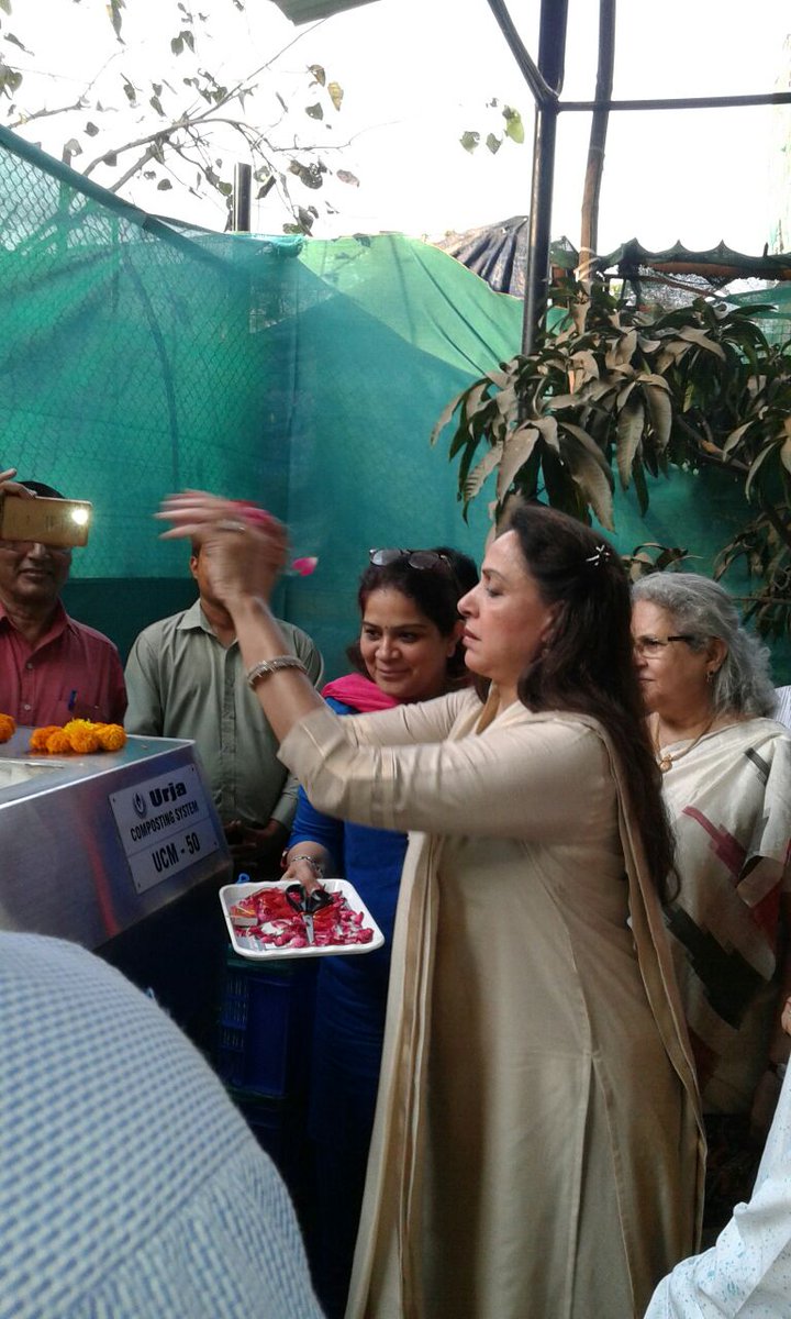 renu_hansraj's tweet photo. Inauguration of the first OWC plant at hands of M.P Hema maliniji @AmeetSatam @MCGMswm to tackle green waste within #forward69 #Mission2019 #zerowaste .thanks #Wilson pens#inner wheel @Rotary @mindtemple3 #SwachhBharat https://t.co/e0oEO3OAa4
