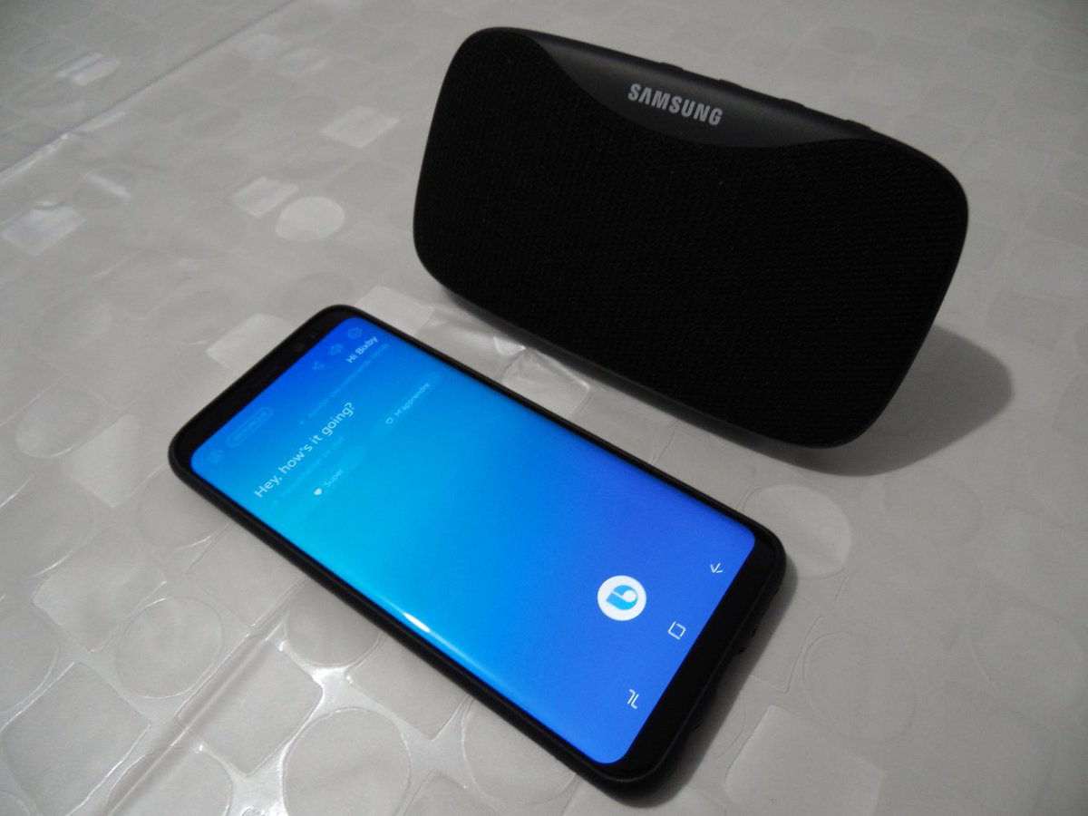 GExperienceFR's tweet photo. Le haut-parleur #intelligent propulsé par #Bixby arriverait en fin d'année 👉https://t.co/uXefKomEJg
 #Samsung #assistant_ai #virtualassistant #BixbyVoice #smartspeakers #IntelligenceArtificielle #maisonconnectée #smarthome #IoT #connectedhome #GalaxyNote9 https://t.co/vT4KU1hJOg
