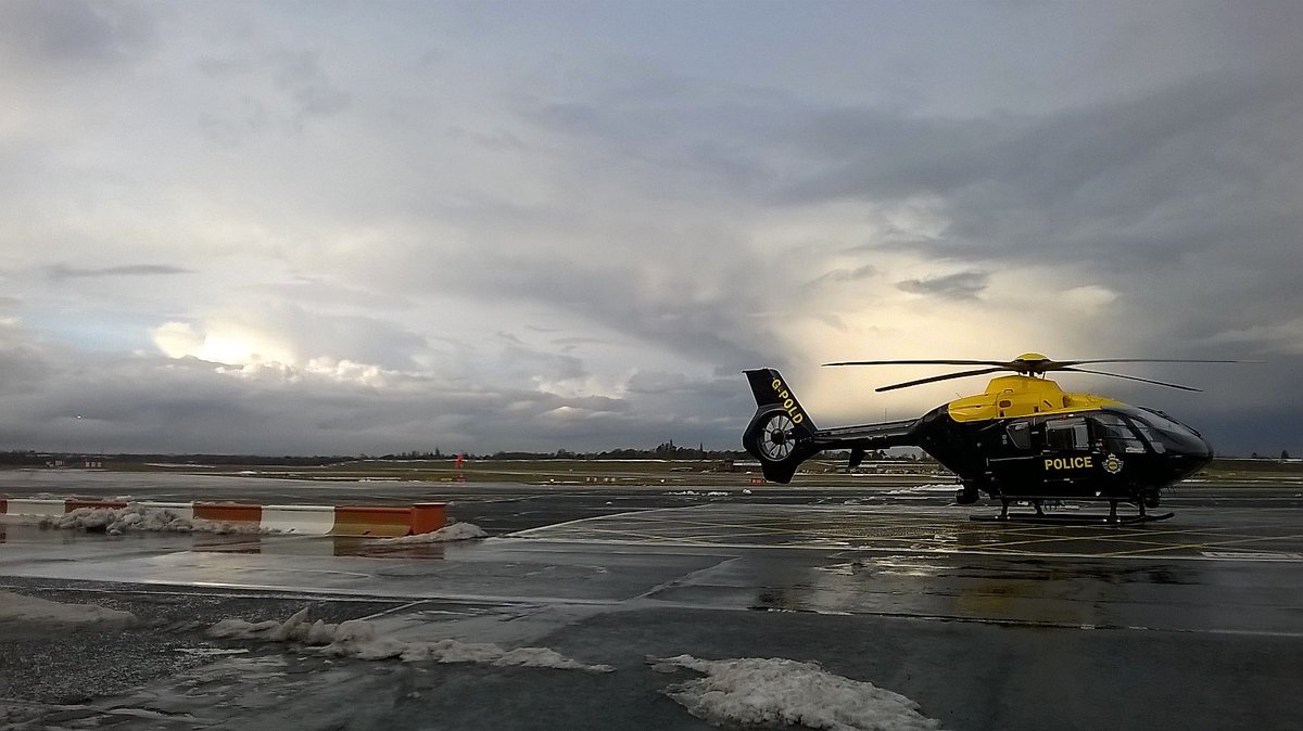 NPASMidlands's tweet photo. The remnants of snow are melting, #GPOLD has been highly polished #BestintheFleet 😀and even with these dramatic skies, the aircraft is ready to deploy!  #NPAS51 part of the #NationalTeam helping to keep our communities safe #AirSupport #Team999 🚁 https://t.co/kcul5JyHer