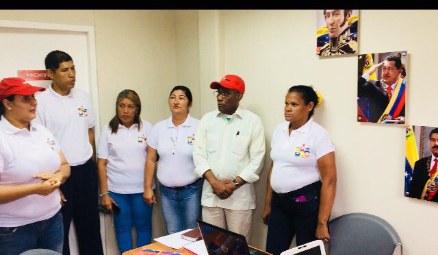FidelVsquezPSUV's tweet photo. Continuamos la jornada con la inspección al Banco Comunal de Ciudad Caribia, una obra que dentro de poco estará al servicio de la comunidad potenciando nuevas estructuras de financiamiento para el desarrollo de un nuevo modelo económico propuesto por el Pdte @NicolasMaduro https://t.co/GtrQ1kJSvz
