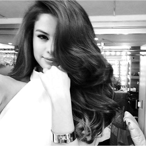 SELENAT0RSARMY's tweet photo. ¡Quedan solo 12 horas para votar! 

Vamos de RT para votar y difundir a la vez
@selenagomez #BadLiar #BestMusicVideo #iHeartAwards https://t.co/RSWeWybBov