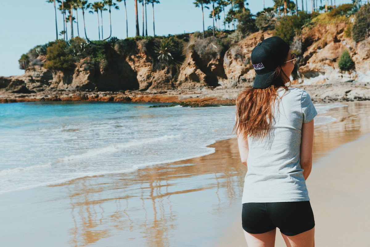 Assisi_Wear's tweet photo. A little sunshine is good for the soul βοΈJust don't forget your hat and sunnies at home!
π Shop This Tee Here: https://t.co/oqQx3kmF04
#assisiworkoutwear #shopforacause #brandforacause #ShopNow #MadeWithLove #hats #FitFam #BeachLife #LoveLife https://t.co/stJ1jHCIWC