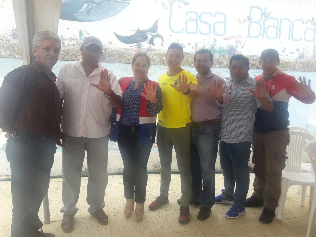 C5LosRios's tweet photo. Nuestra lucha continua, todo se logra con esfuerzo, #CompromisoSocial2019. https://t.co/IEQJmeAeaW