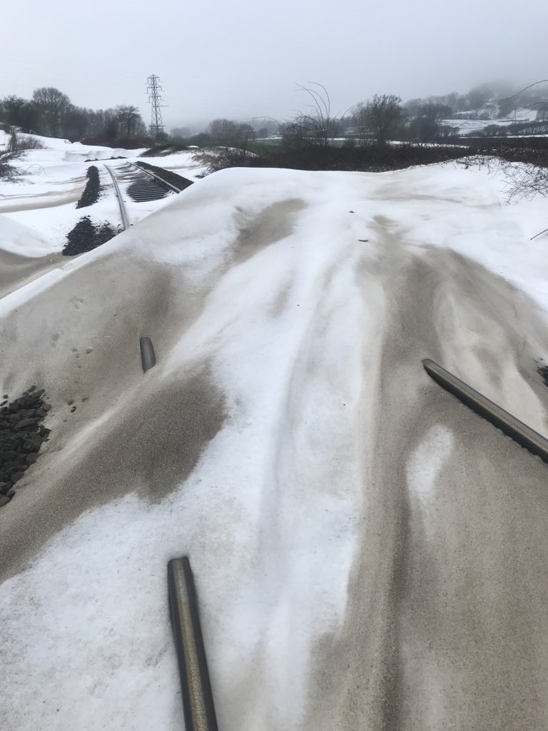 Itsyum's tweet photo. @railwaychaplain Try driving your car through that ! https://t.co/rl3wmoiXXp