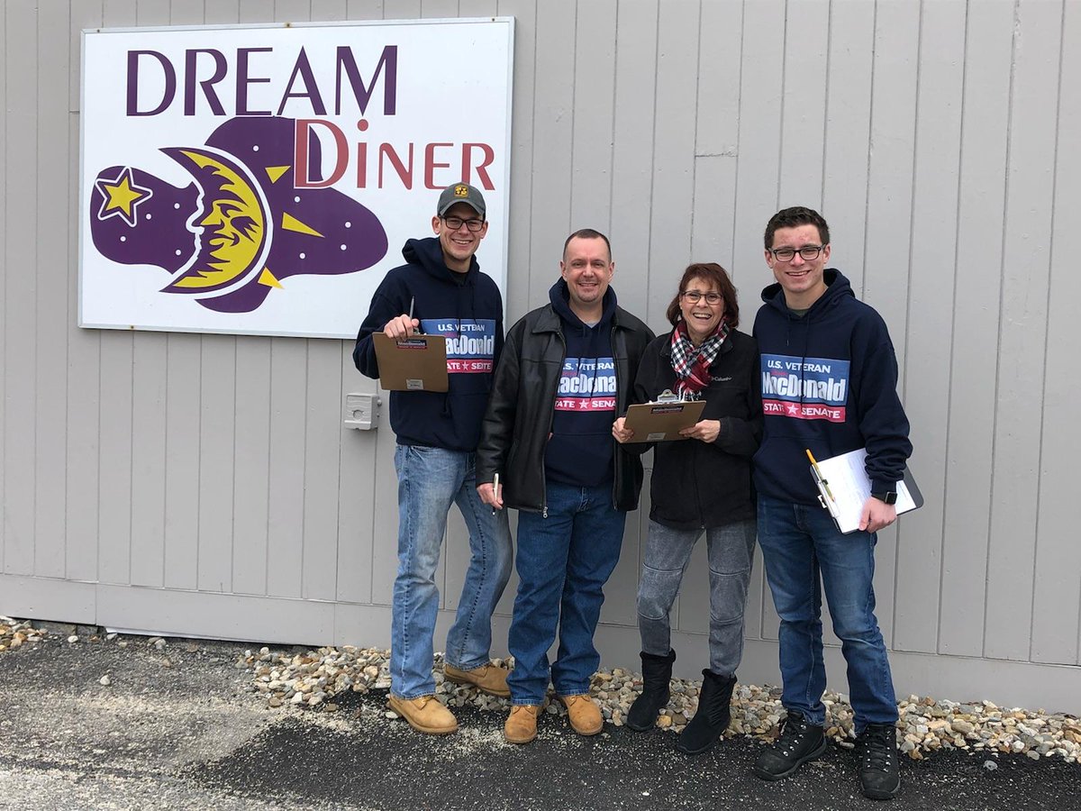 jmac4thepeople's tweet photo. A great day in Tyngsboro collecting signatures, meeting people and supporting a business that appreciates our veterans! #mapoli #defeatdonoghue #votemacdonald #TYNGSBORO https://t.co/mh0myGvO1s