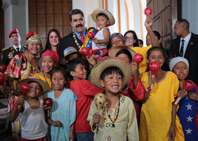 CBITColomine's tweet photo. .@CBITColomine Lo más importante que tiene 🇻🇪son sus niños de una patría nueva, revolucionaria y socialista, así que les seguiremos enseñando los más puros valores de esta revolución. #ChavezTeLoJuro batalla constante por defender tu legado, con #maduroprotectordelapatria. https://t.co/sR2AVS3MAa