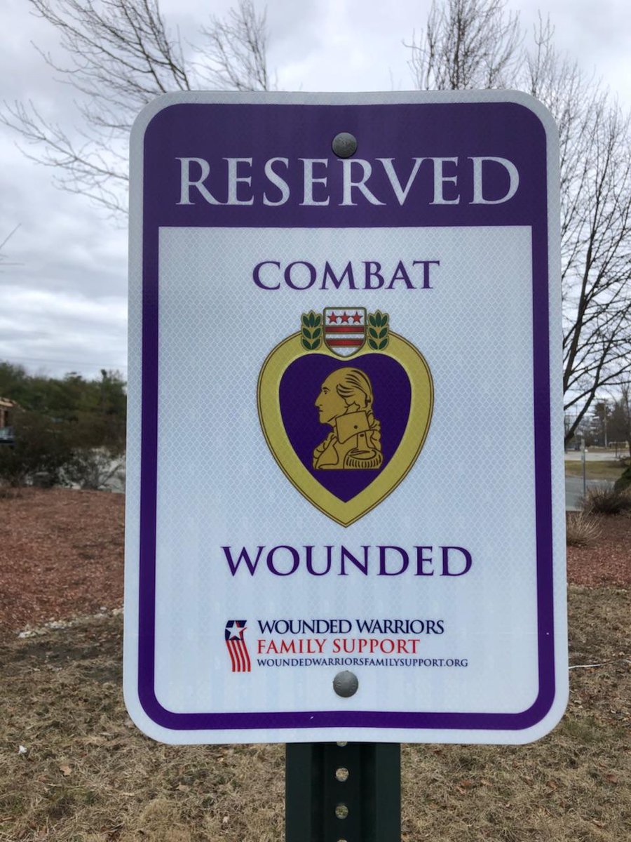 jmac4thepeople's tweet photo. A great day in Tyngsboro collecting signatures, meeting people and supporting a business that appreciates our veterans! #mapoli #defeatdonoghue #votemacdonald #TYNGSBORO https://t.co/mh0myGvO1s