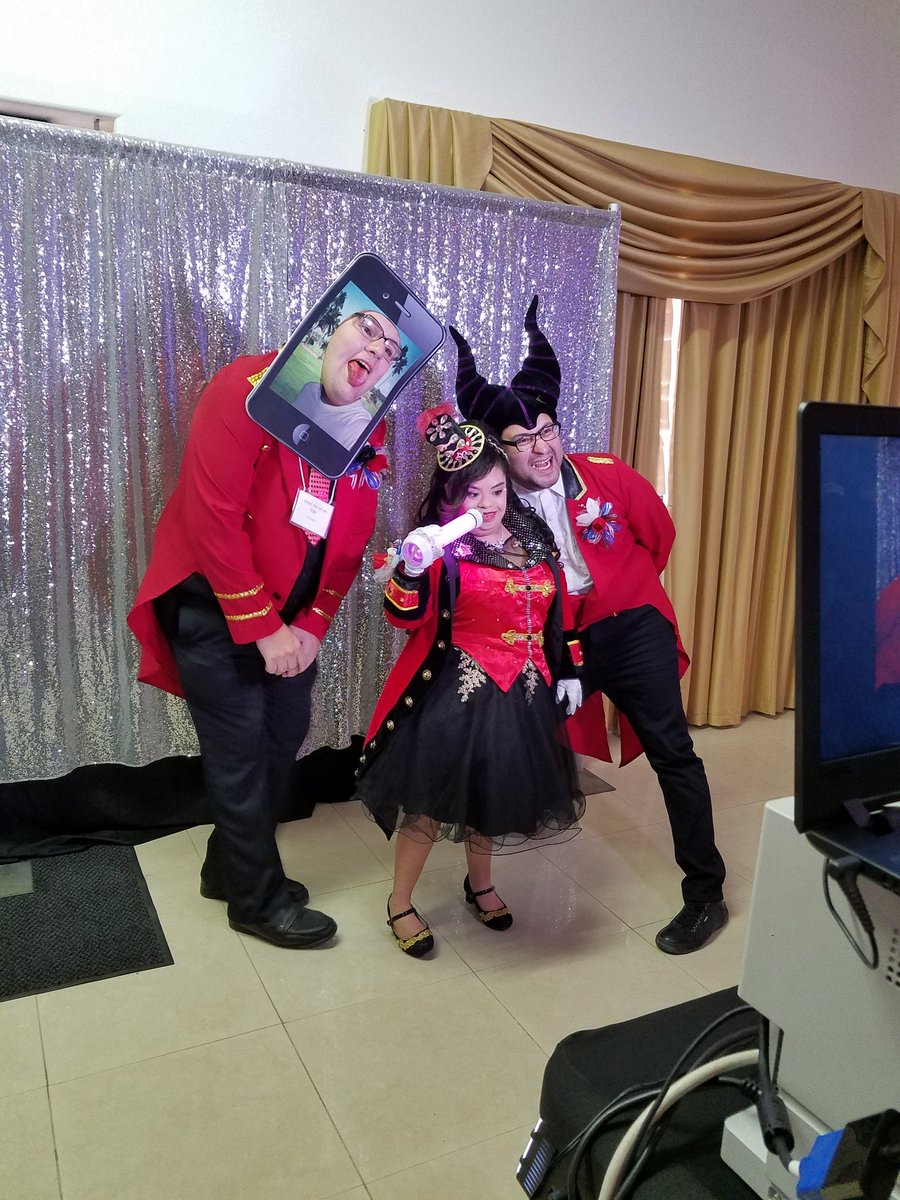 Viva had an amazing time at the Prom with her friends🎩❤💎👠👑...Thanks to Capable Kids Foundation for this great event ❤