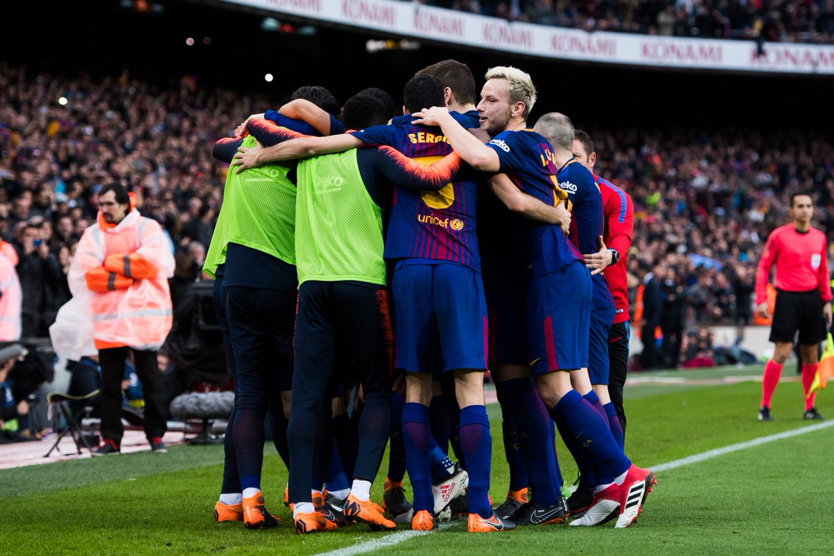 ChampionsLeague's tweet photo. Barcelona stretch their Liga lead to 8⃣ points after edging closest rivals Atlético 1-0 thanks to Lionel Messi's 600th career goal. 💪⚽️

#UCL https://t.co/3W3q68IamQ