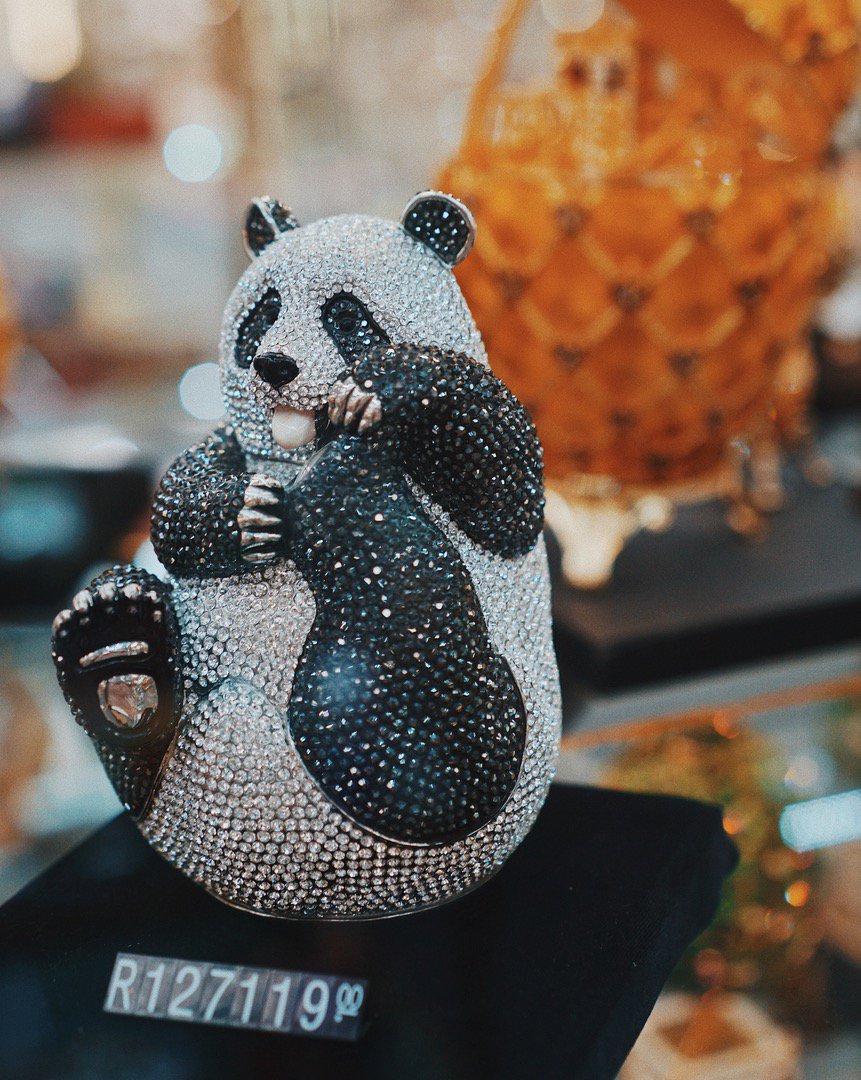 RusSouvenir's tweet photo. The bear cult that appeared in the Stone Age preserved its elements in the culture of the Russian people until the middle of the twentieth century✨

#panda #chinesebear #russianbear #russianculture #russiansouvenir #russiansouvenirs #chineseculture #souvenirboutique https://t.co/730FHFMnor