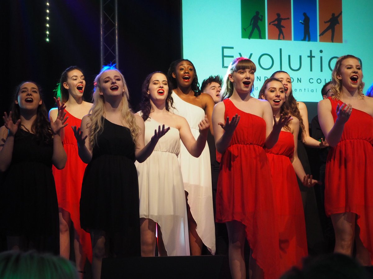 Apply now for September 2018 intake!  For 35 professional contact hours per week in the performing arts!                     evolutionfoundationcollege.co.uk