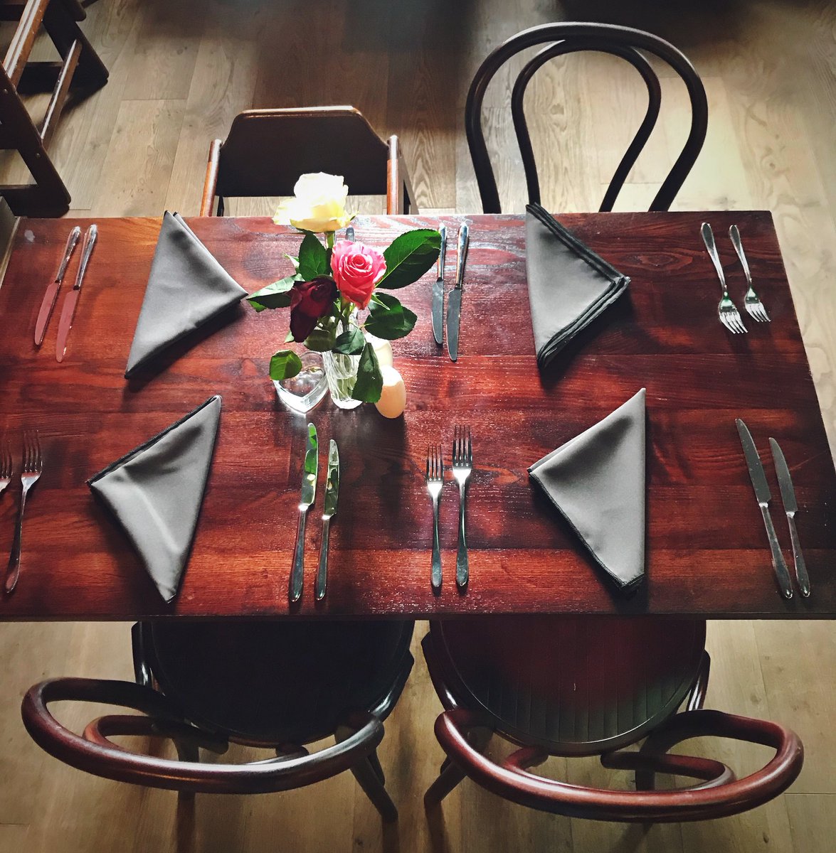 TheWellington5's tweet photo. We’ve decided to return to our original vision of offering a Gastropub downstairs with our fine dining experience coming later this year. 
We’ve simplified our menu which will contain pub classics, light bites and weekly specials. Full announcement on our Facebook page. #Rochdale https://t.co/Wop5gWxh5k