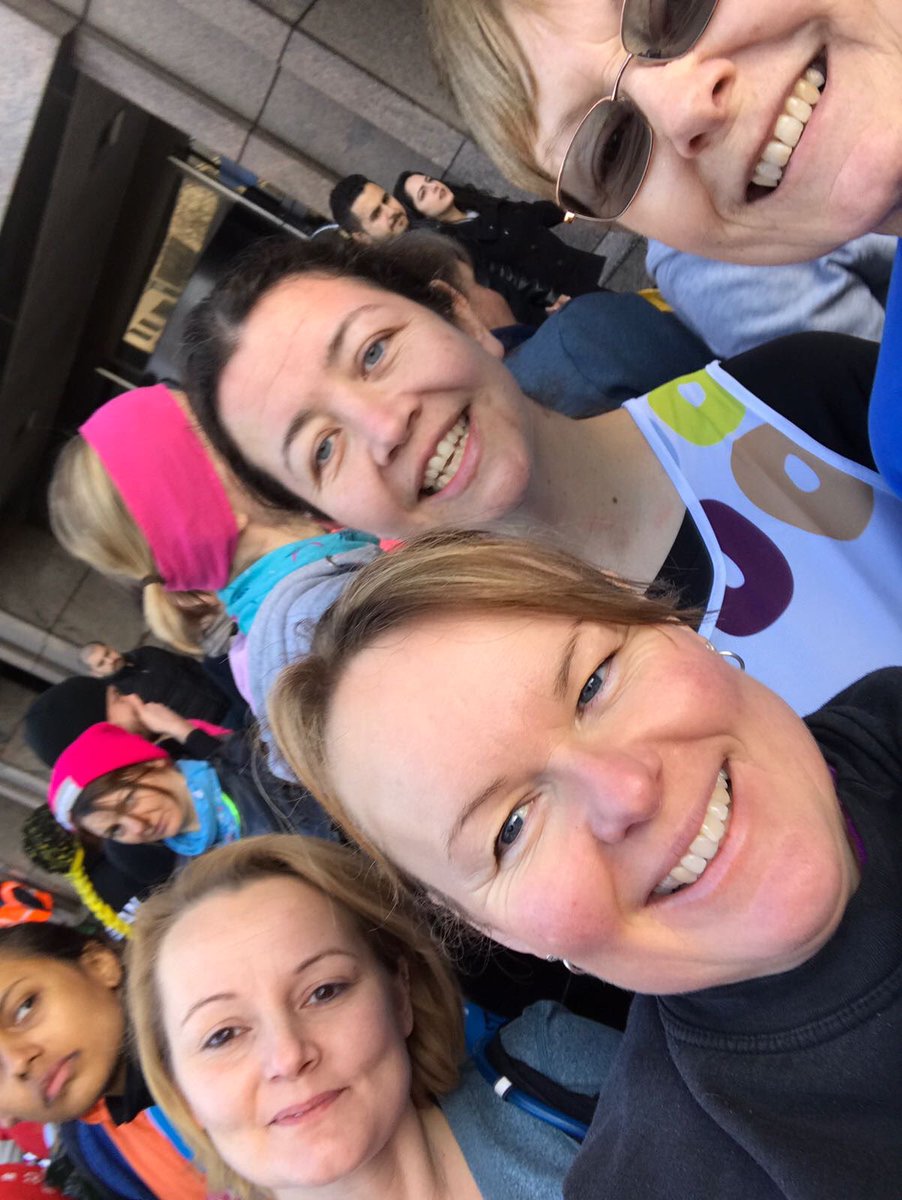 mseivewright's tweet photo. London Big Half Complete. Raising money for @royalmarsden @OfficialBigHalf #BigHalf #TheBigHalf Great event, awesome medal.  Thanks to all the wonderful marshalls. https://t.co/19UWzW7e96